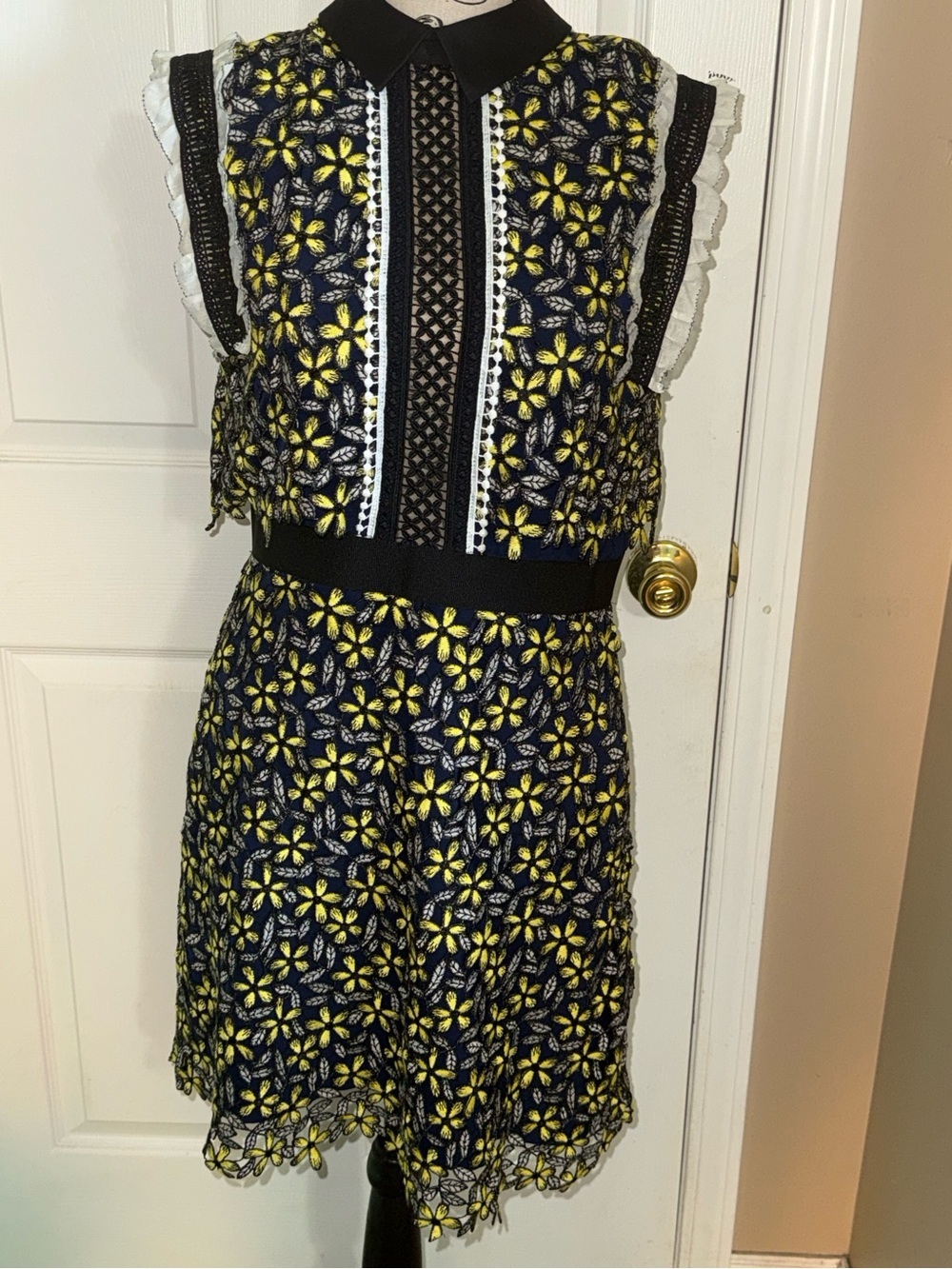 Self-Portrait Eleina Sculpted Daisy Guipure Lace Floral  Dress Yellow Navy US 8 - Picture 3 of 16